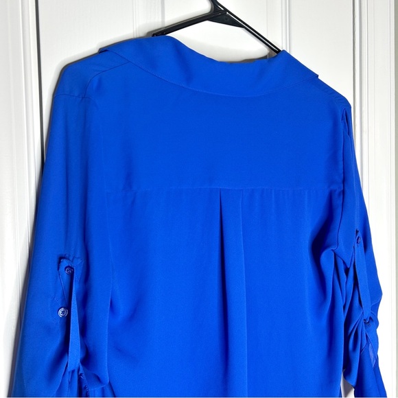 Express Vibrant Bright Blue Women's V Neck Button-Up Blouse - Picture 9 of 9